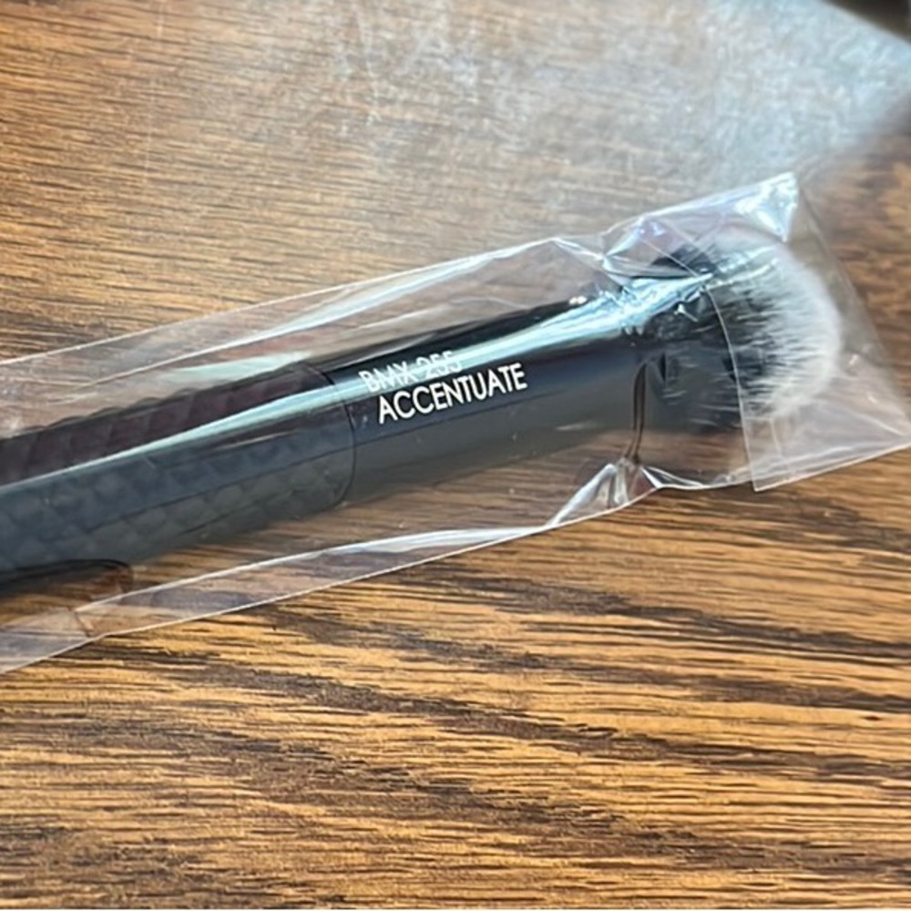 [Moda Pro] BMX-255 Accentuate Highlighter Brush